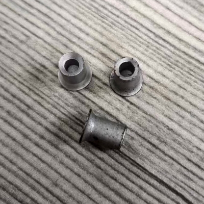 스테인레스 강 리벳 5.3x4mm 5.3x5mm을 관통하는 셀프 피어싱 리벳 고강도 본인은 분사기로 닦았습니다