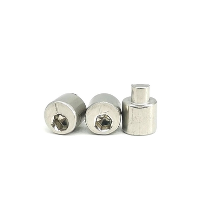 OEM / ODM GB 이상한 조절 나사 4.9X13은 SUS304 빈 표준을 닦았습니다